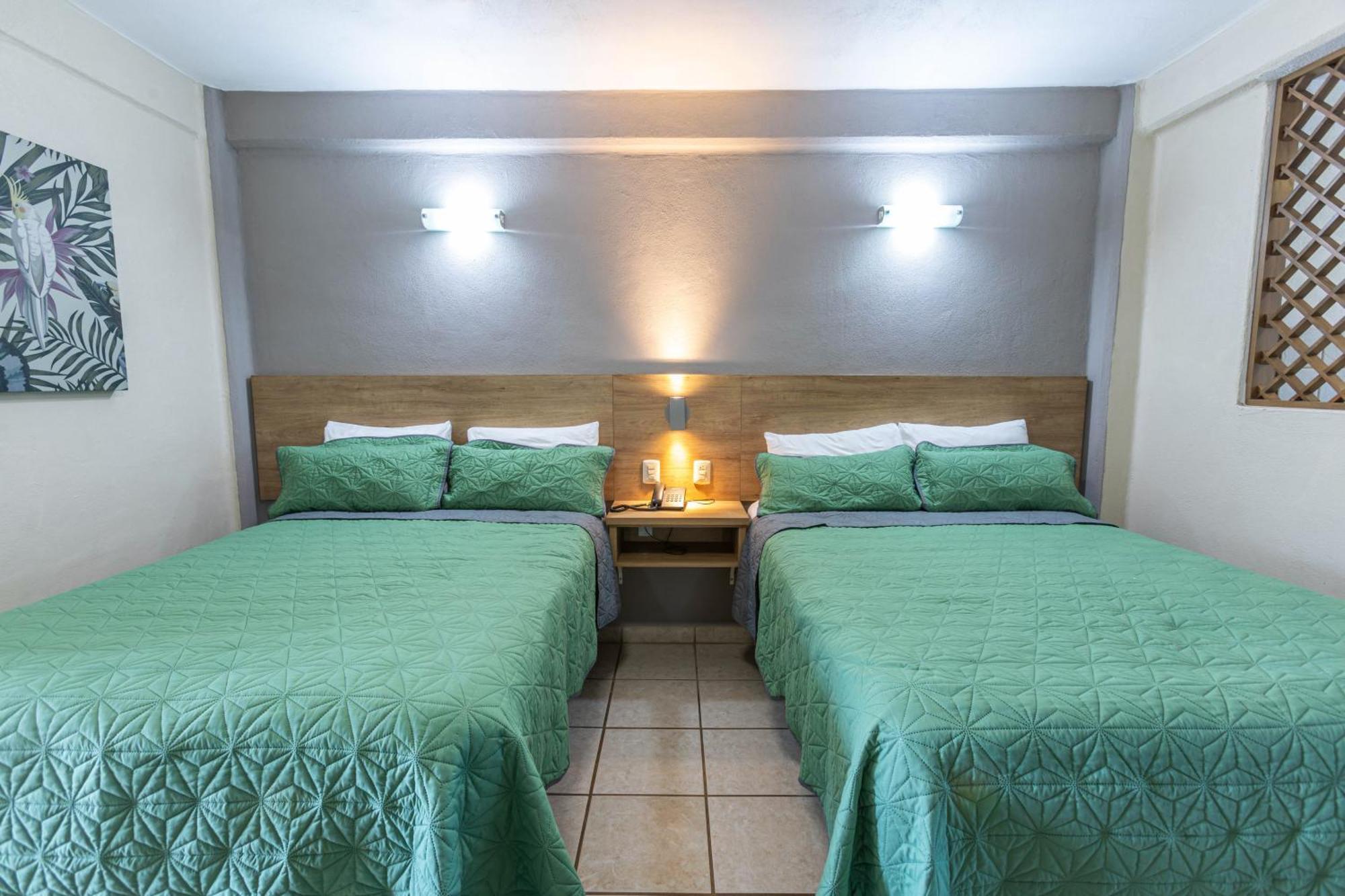 Torreblanca Beach Hotel And Suites Guayabitos - Desayuno Y Comida Incluido Ринкон-де-Гуайябитос Экстерьер фото