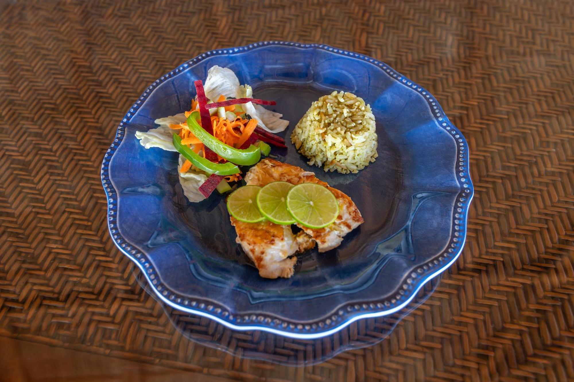 Torreblanca Beach Hotel And Suites Guayabitos - Desayuno Y Comida Incluido Ринкон-де-Гуайябитос Экстерьер фото