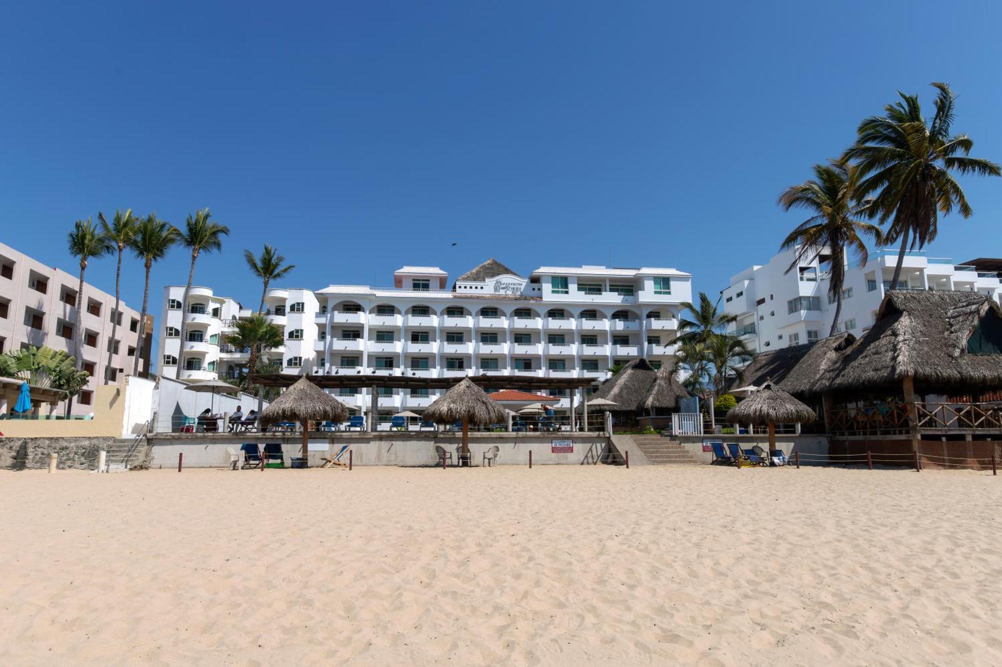 Torreblanca Beach Hotel And Suites Guayabitos - Desayuno Y Comida Incluido Ринкон-де-Гуайябитос Экстерьер фото