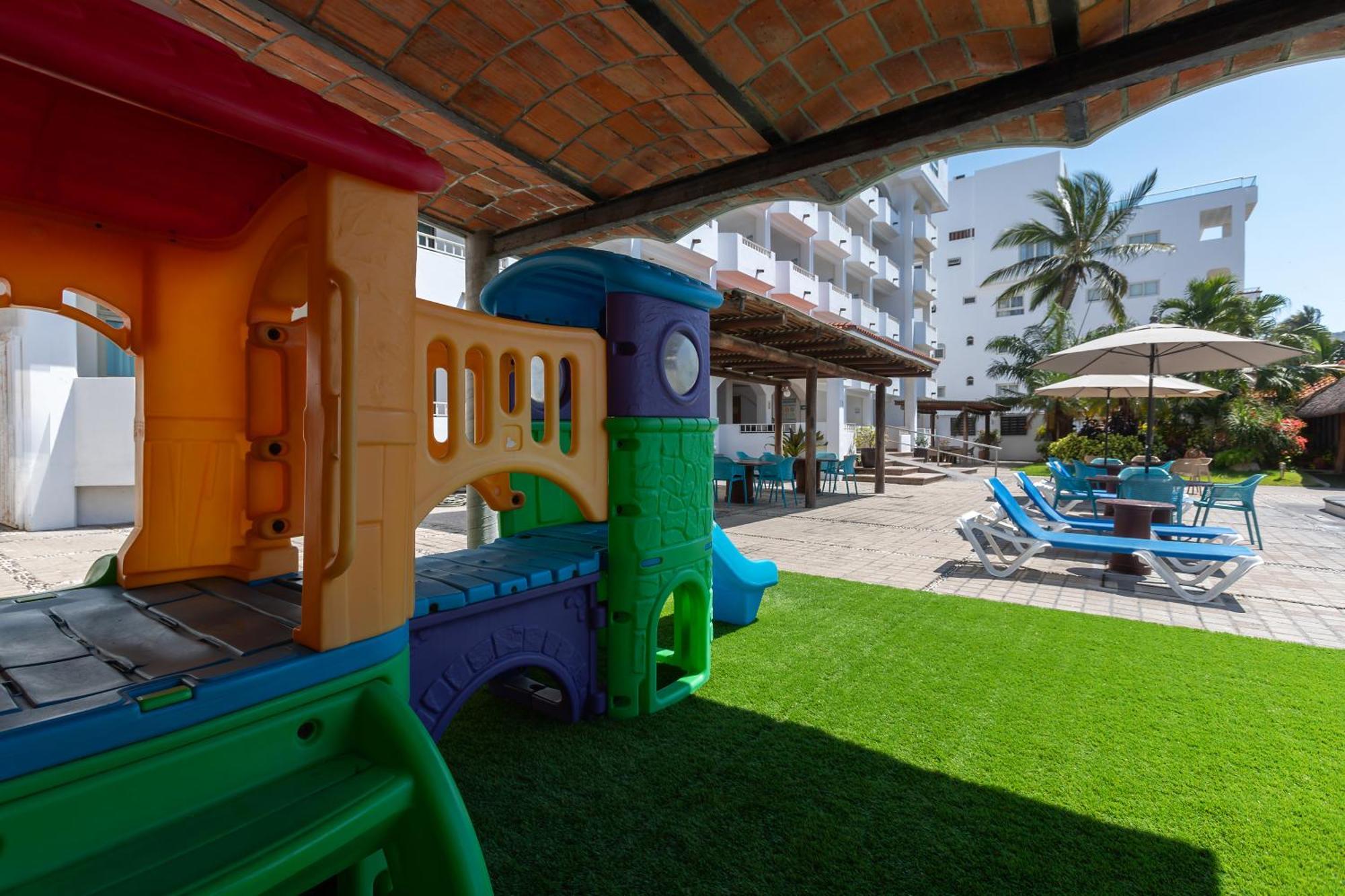 Torreblanca Beach Hotel And Suites Guayabitos - Desayuno Y Comida Incluido Ринкон-де-Гуайябитос Экстерьер фото