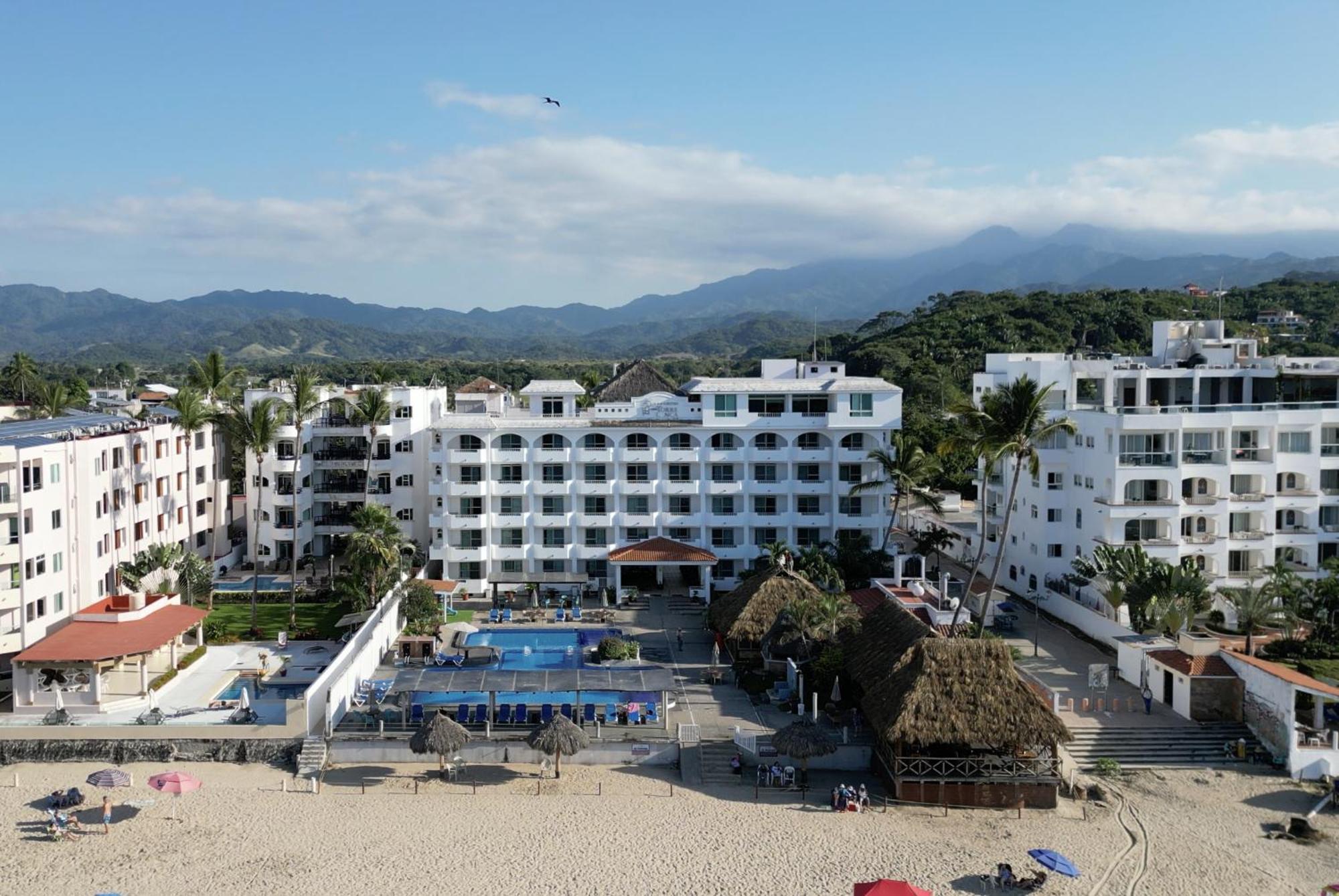 Torreblanca Beach Hotel And Suites Guayabitos - Desayuno Y Comida Incluido Ринкон-де-Гуайябитос Экстерьер фото